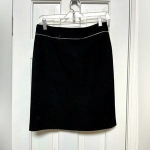 White House Black Market Black sz 4 skirt